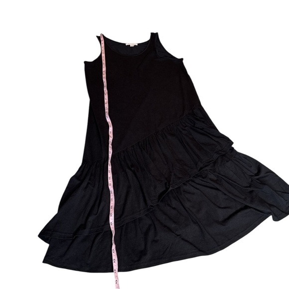 Beachlunchlounge Black Knit Pullover Midi Dress with Asymmetrical Tiered Hem - Picture 9 of 11